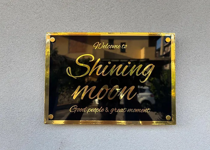 Guest house Shining Moon *